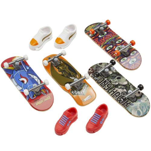 Hot Wheels Skate Tricked Out Fingerboard & Red Shoes Pack