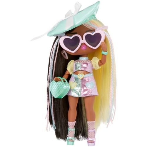 LOL Surprise! Tweens Series 4 – Darcy Blush Doll